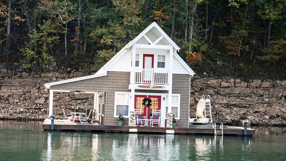 floating-cabin-exterior_11868_2024-07-16_15-36