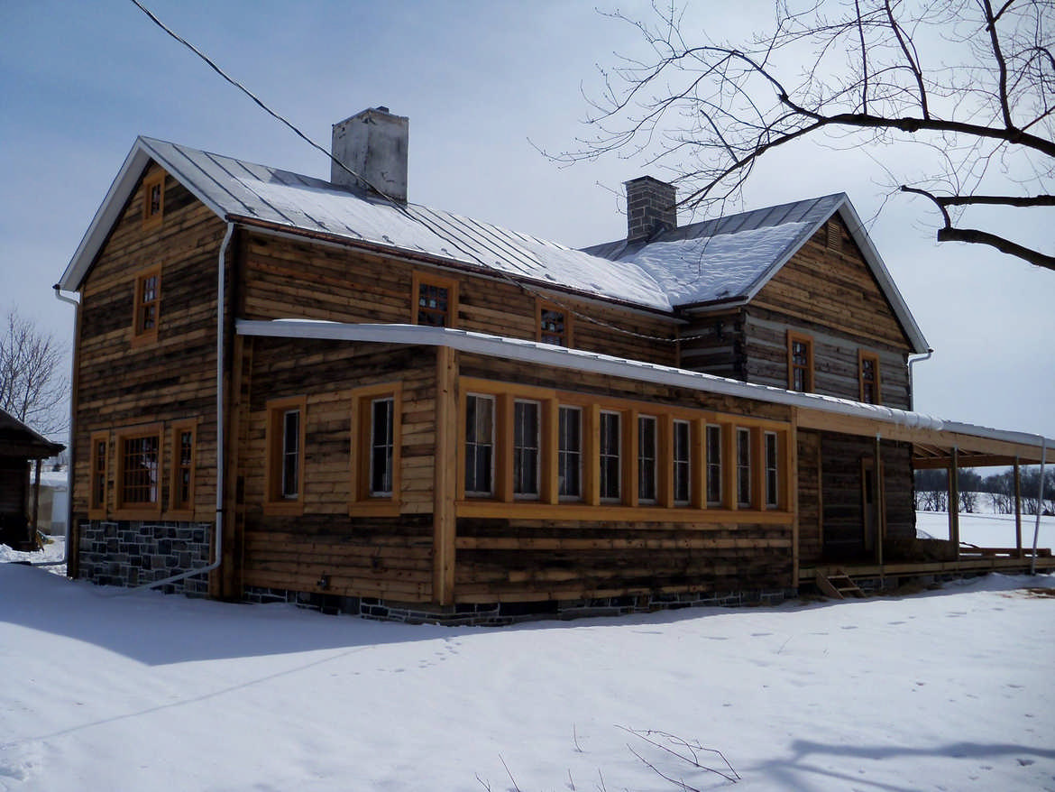 snowwy-log-home